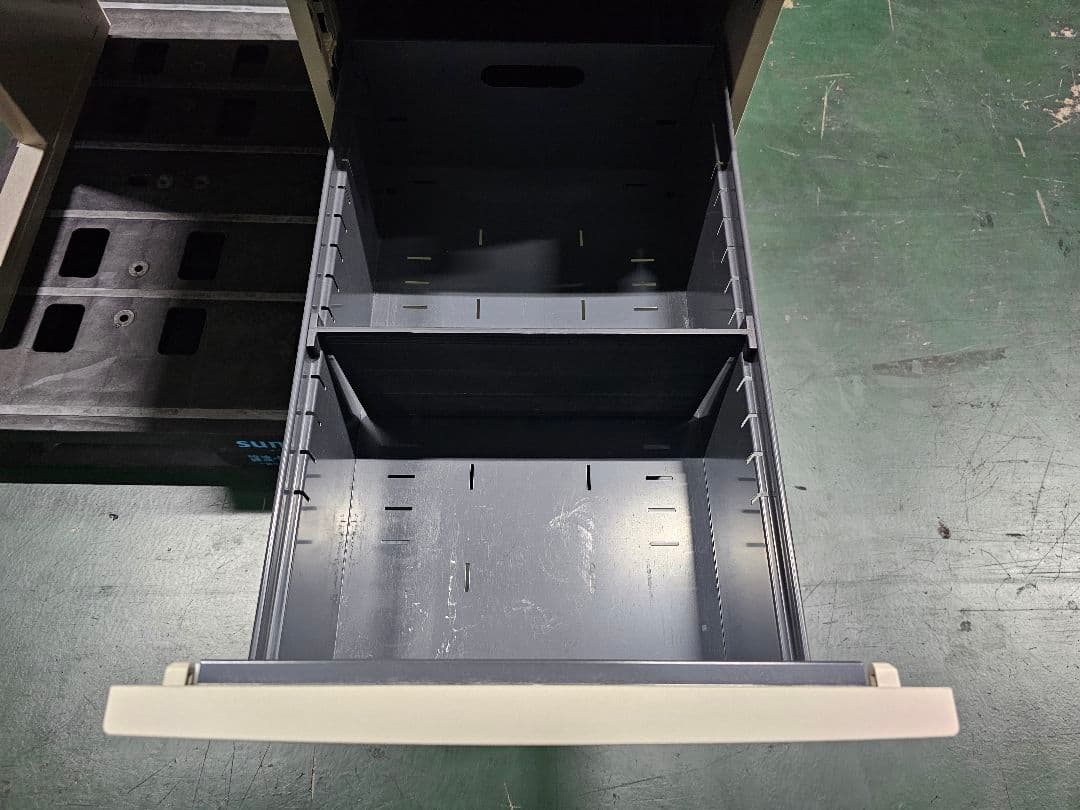 KOKUYO　ホワイトオフィスデスク 引き出し付き