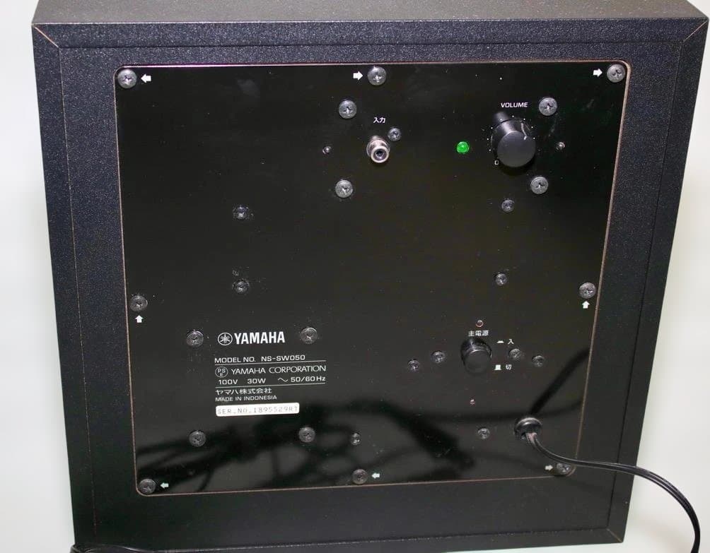 ◆ YAMAHA　NS-SW050　　◆ サブウーハースピーカー