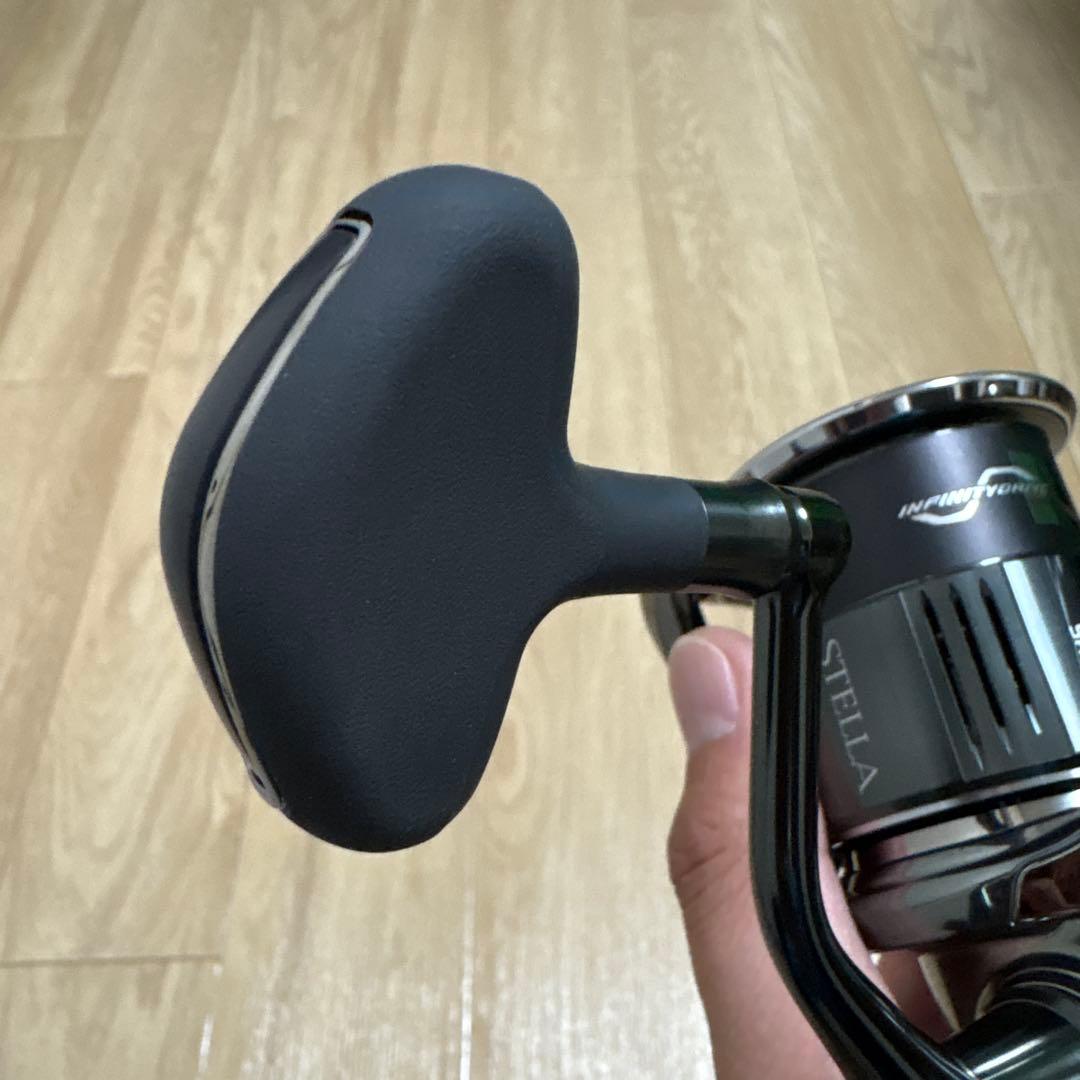 22ステラ 4000M スピニングリール【スプール&ハンドル未使用】美品です