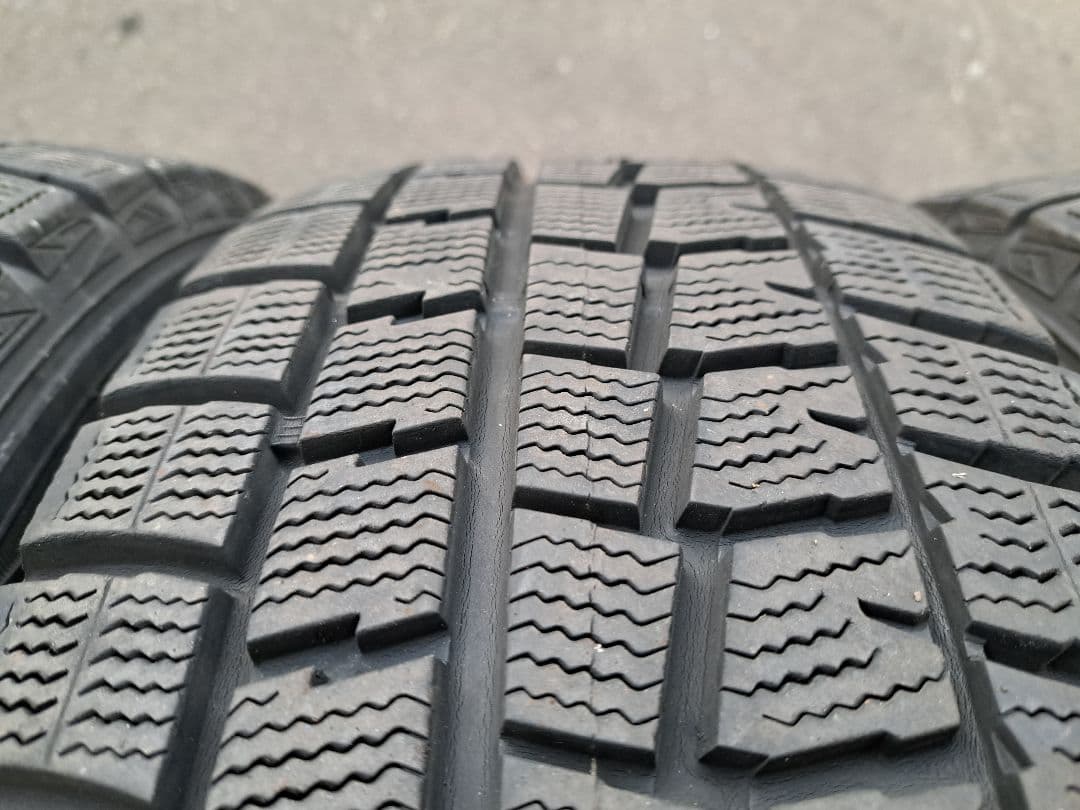 バリ山！205/60R16信頼のダンロップ4本セット！ウインターマックス02！