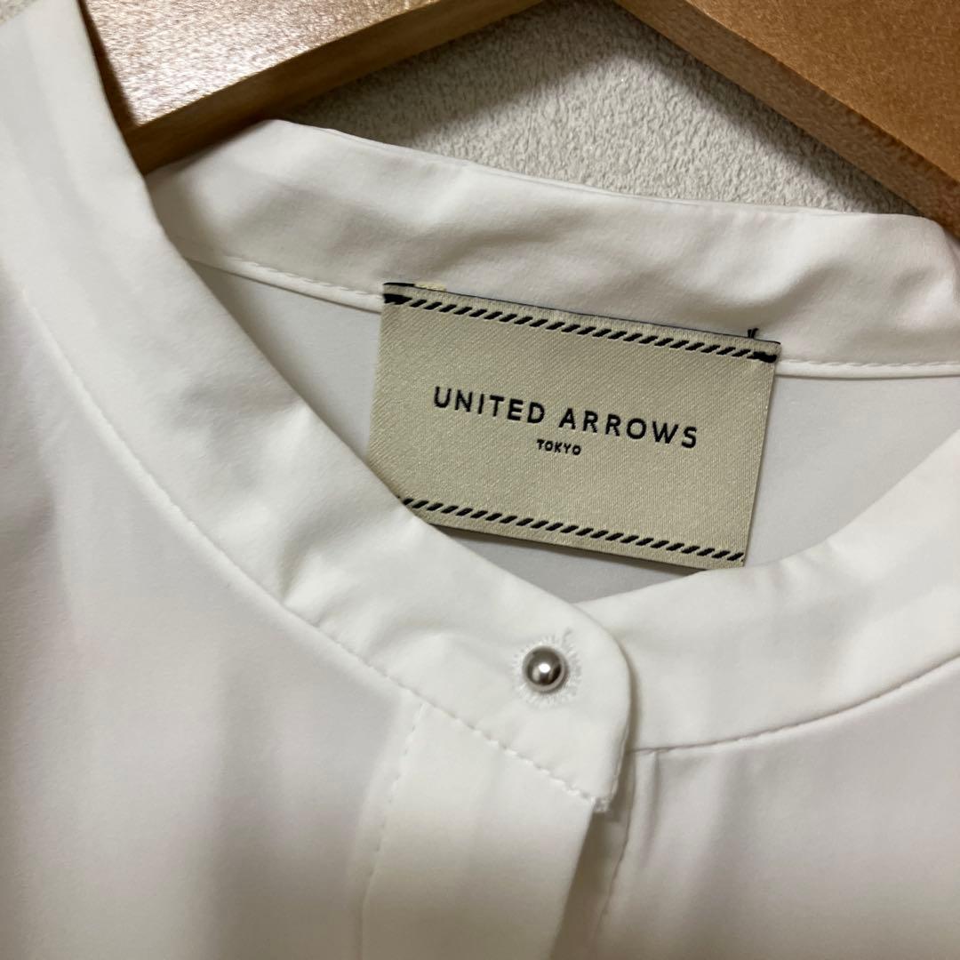 UNITED ARROWS バックフレア ショートスリーブ ブラウス
