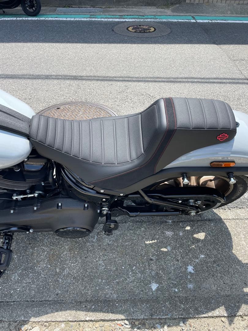 Harley-Davidson シート 純正スイッチバックシート