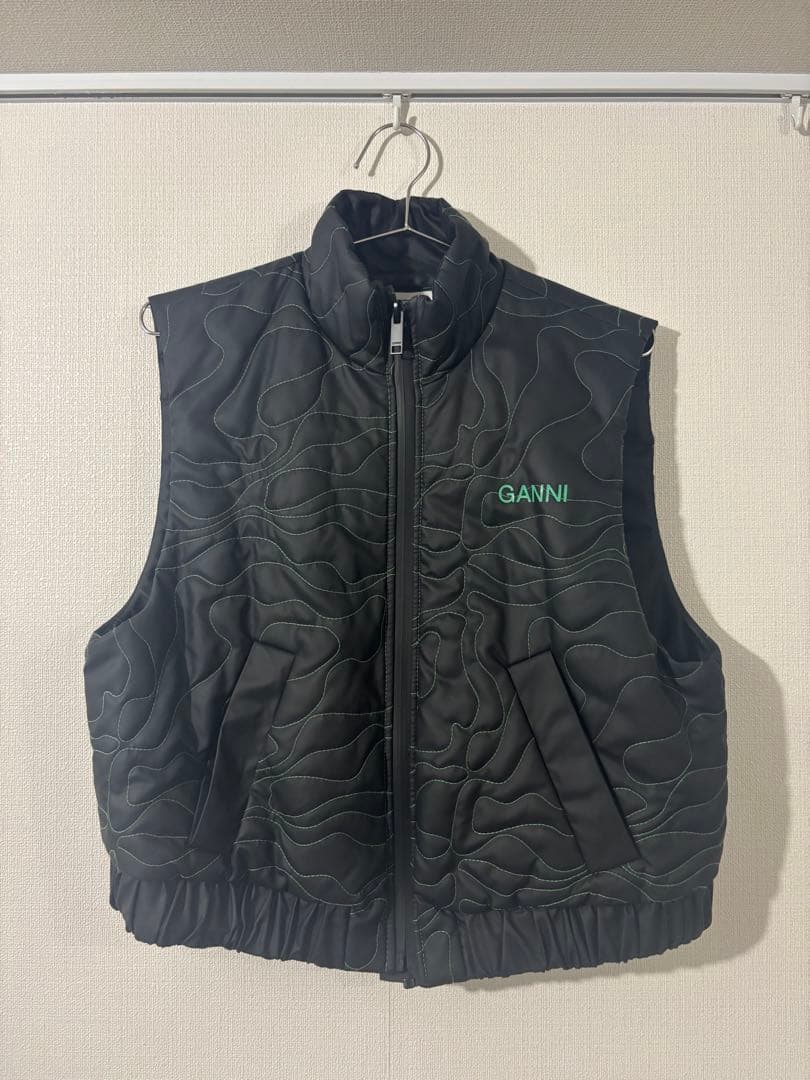 GANNI ブラック キルティングベスト 38