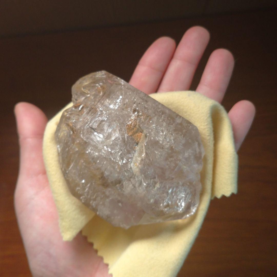 大きなエレスチャル水晶 ブランドバーグ産