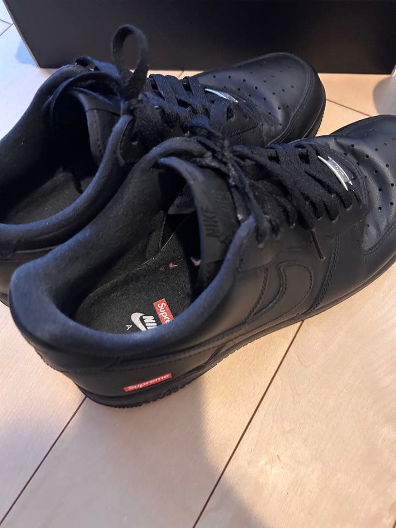 Nike Air Force 1 ブラック　supreme ナイキ