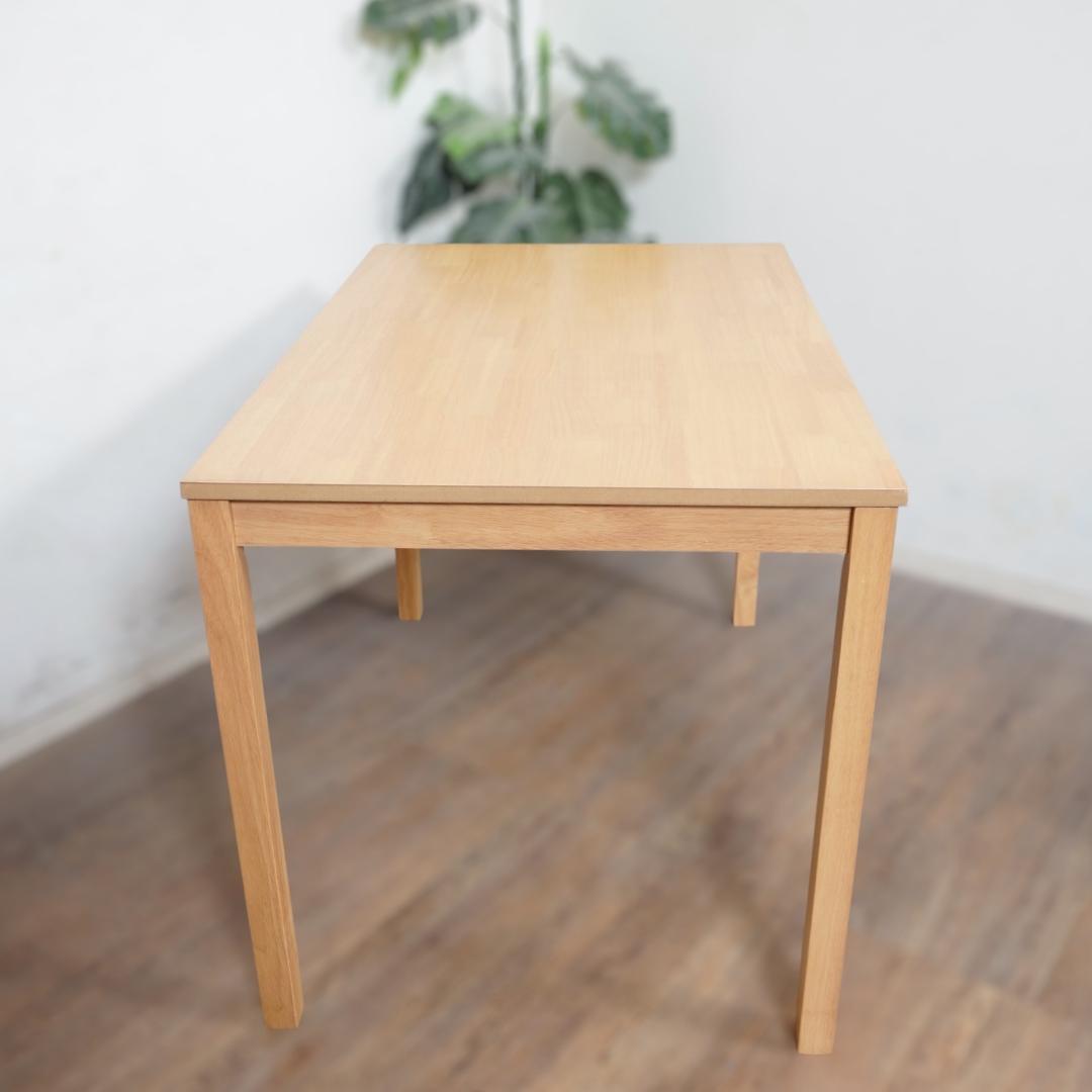新品 未使用　　シンプル　ダイニング　テーブル　110×70