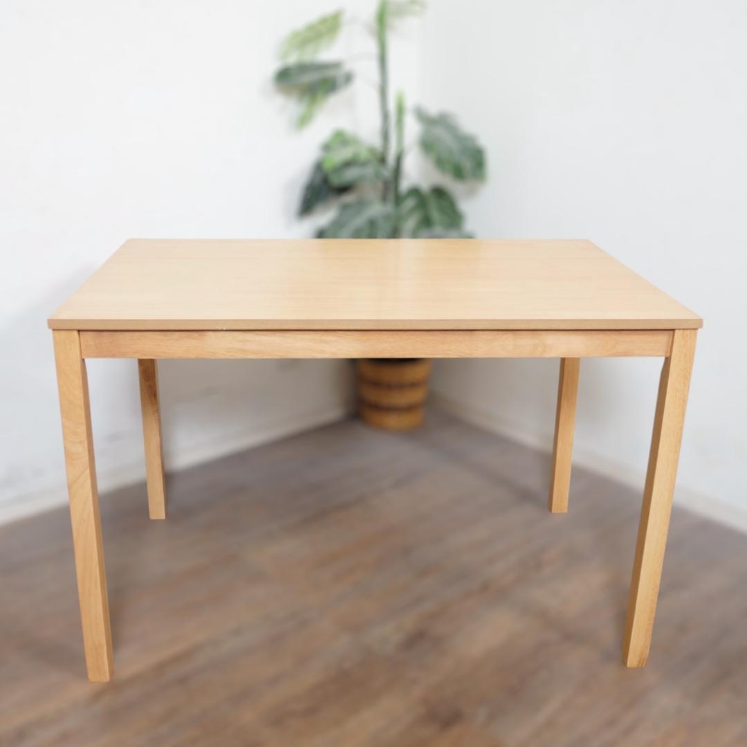 新品 未使用　　シンプル　ダイニング　テーブル　110×70