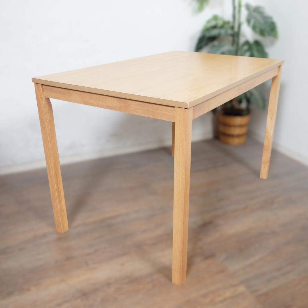 新品 未使用　　シンプル　ダイニング　テーブル　110×70