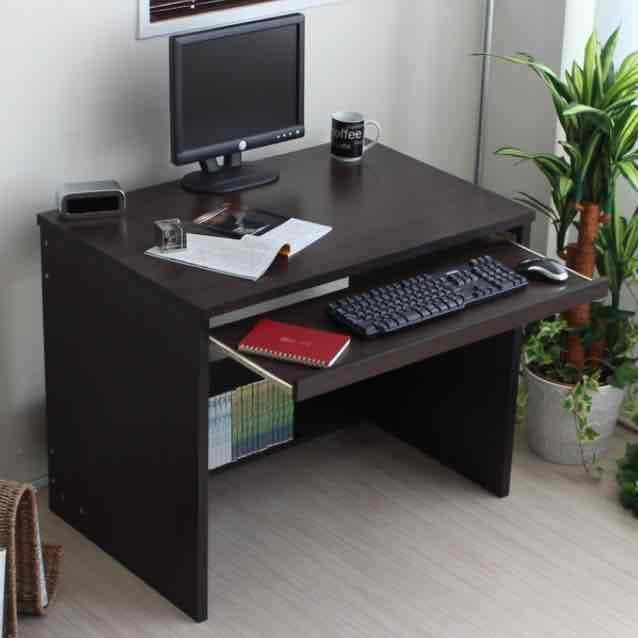 機能性も文句無し！デスクスライドテーブル