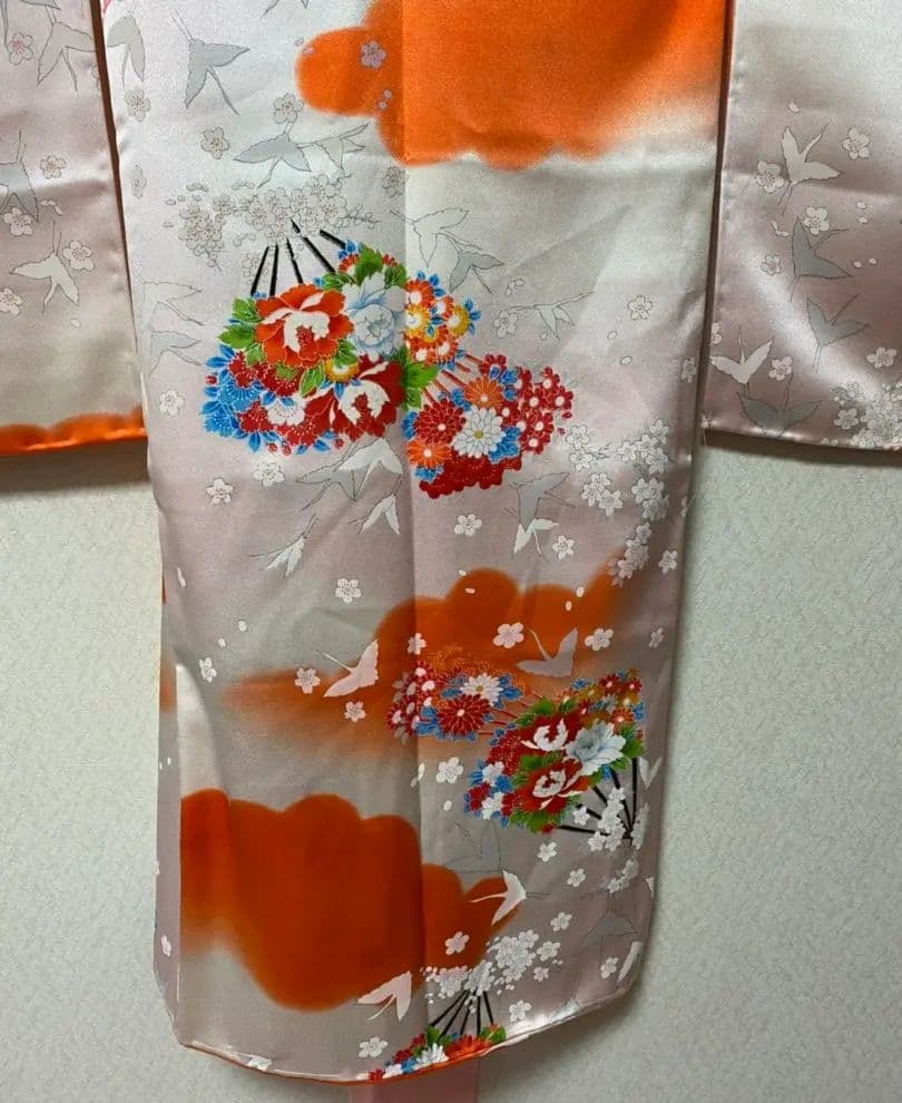 No.88正絹アンティーク子供着物綺麗です。着丈96.5センチ裄丈45.5センチ