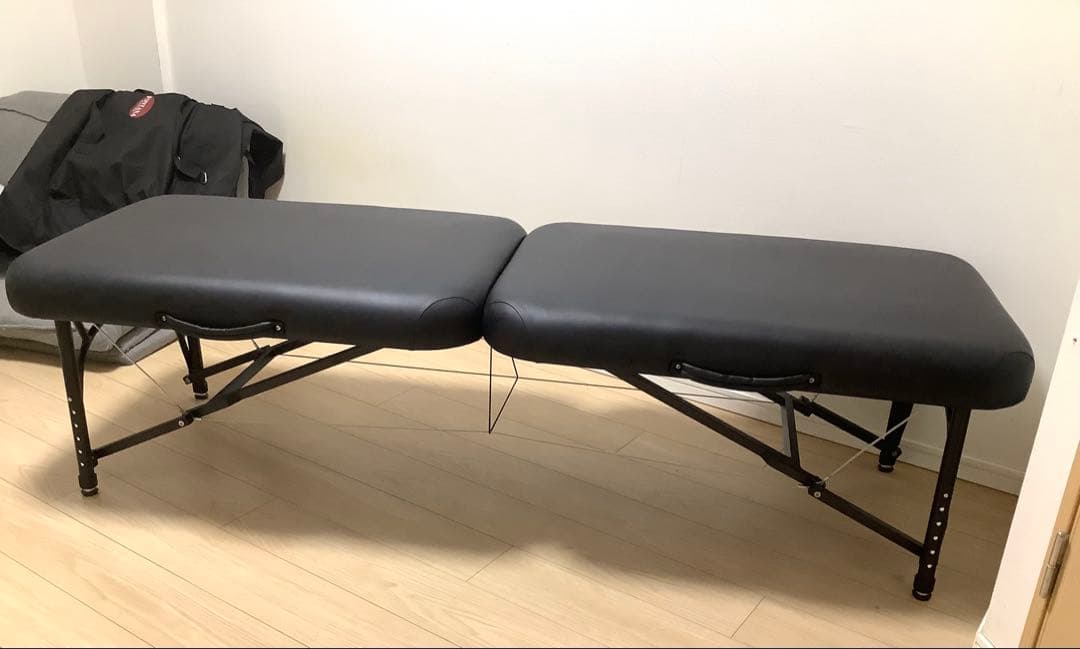 フォンタナ　クアトロ 25 マッサージベッド