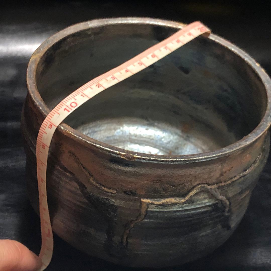 美しい古美術◼️蔵から謎の光を放っている大きな抹茶茶碗が出てきました。茶道具、骨董