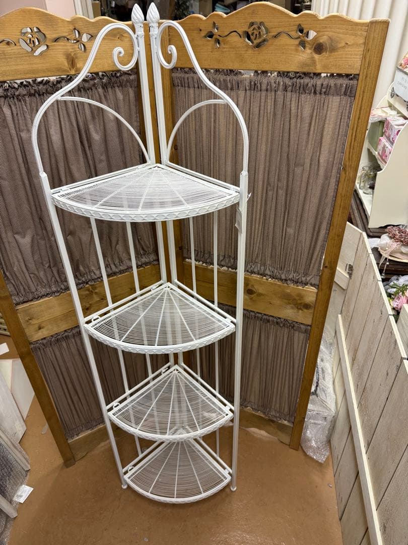 アクシス アイアンコーナーシェルフ ラック ホワイト 未使用新品 店舗や事務所に
