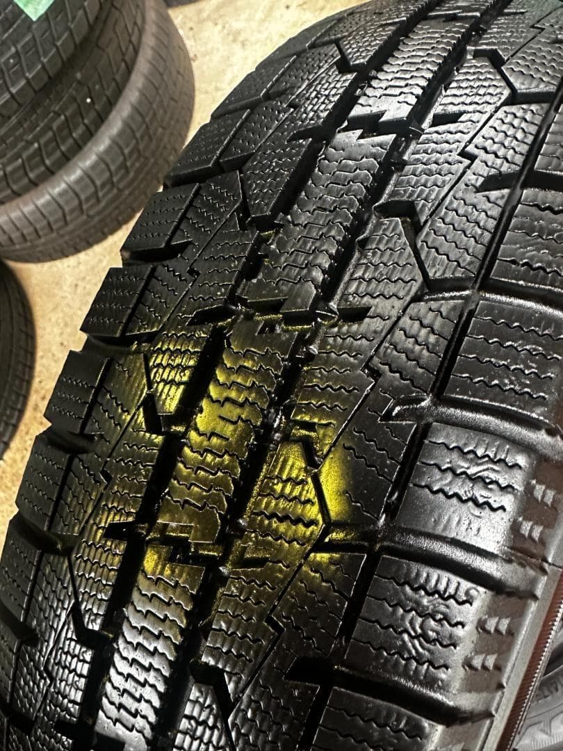 155/65R14 トーヨー GIZ 4本 送料込み 冬タイヤ T1128