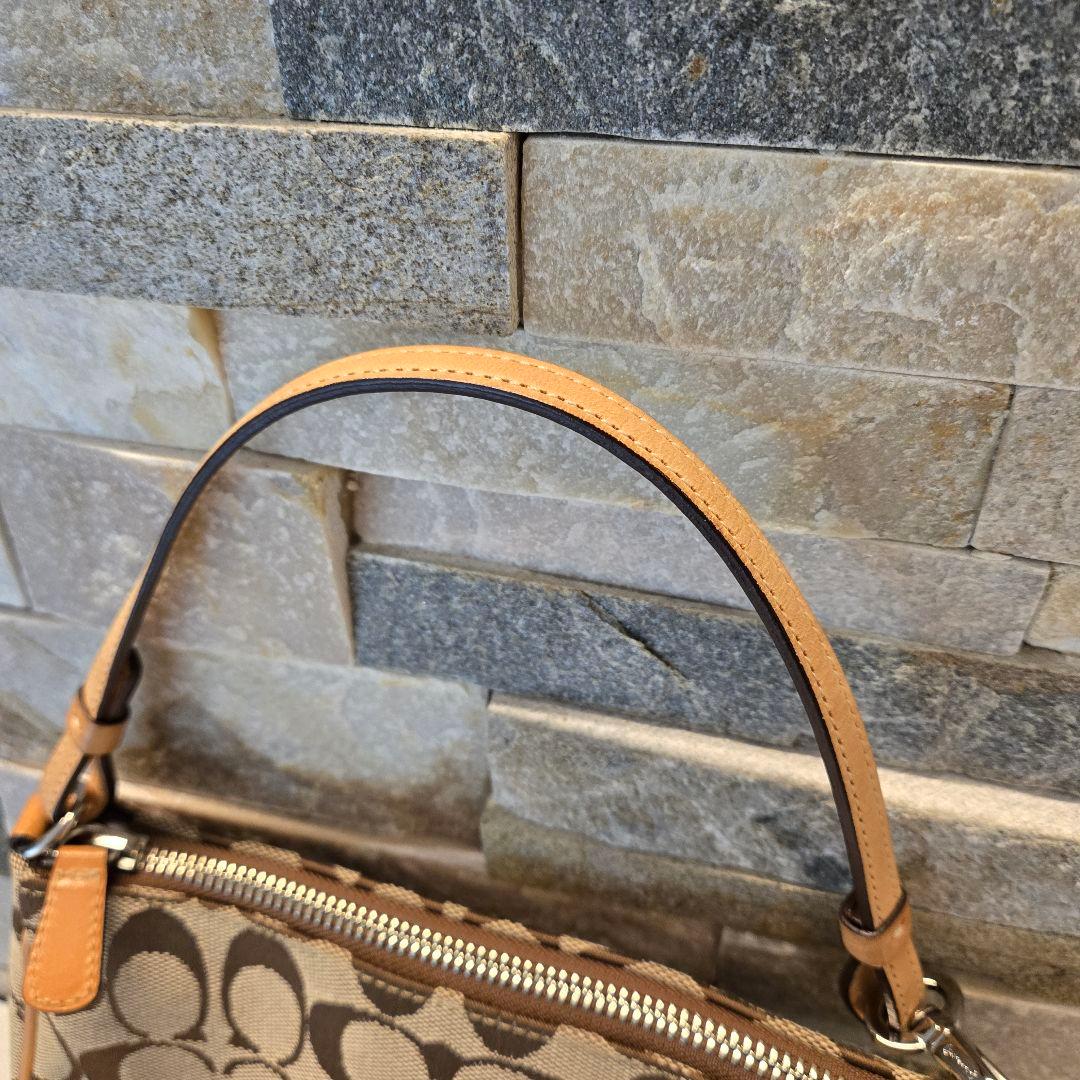 美品　COACH　コーチ　ポーチ　ハンドバッグ　キャンバス　レザー　シグネチャー