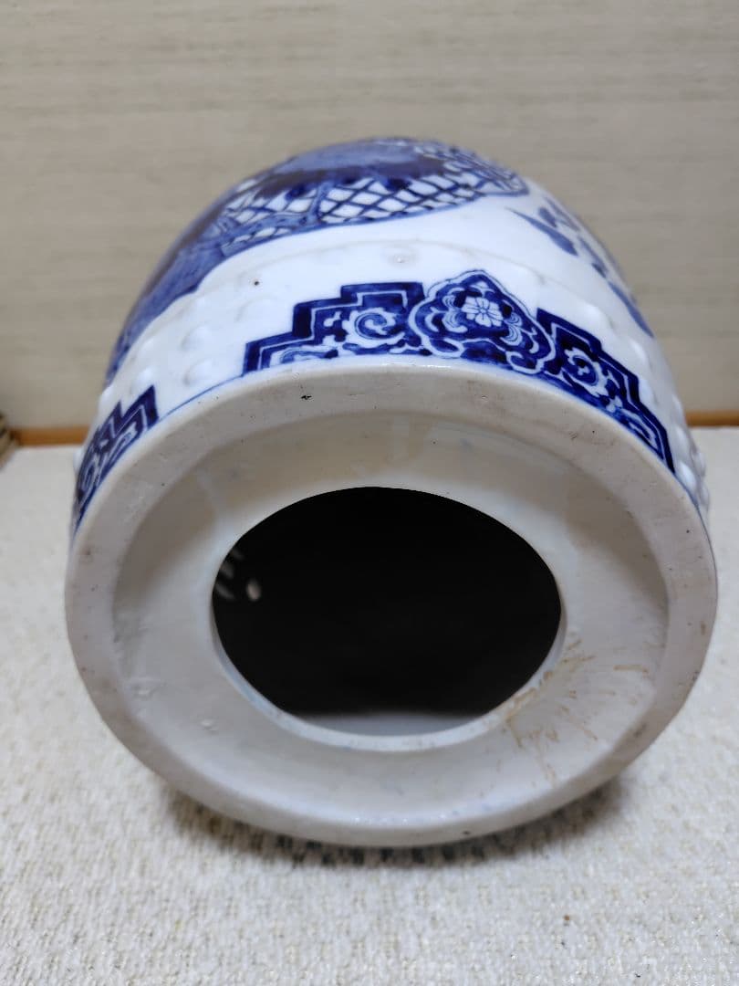 陶器の椅子