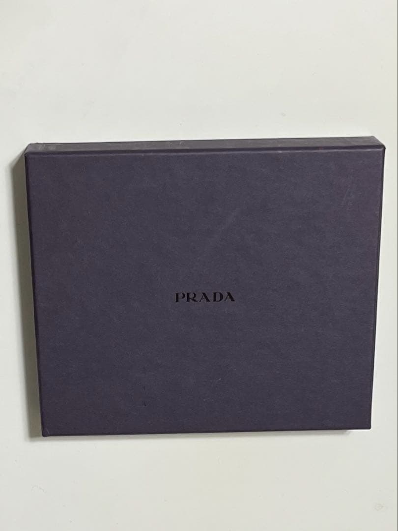 【新品未使用箱有り】PRADA VITELLO BOX　プラダ　二つ折り財布　黒