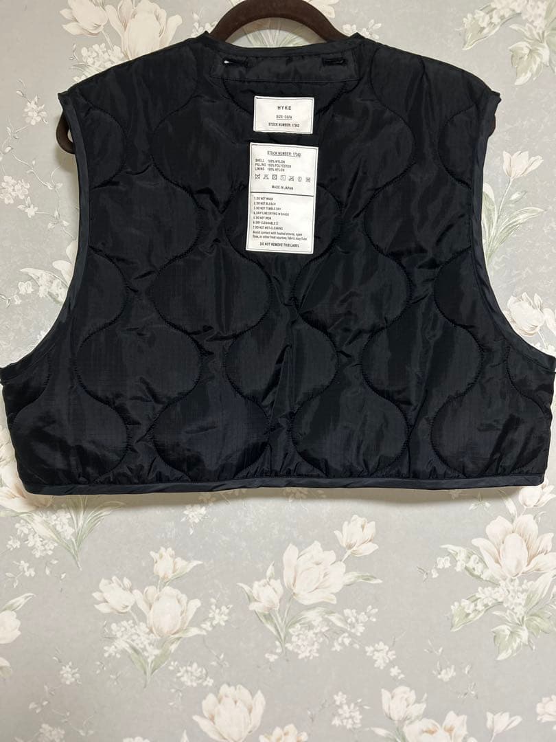 HYKEハイクQUILTED CROPPED VESTキルティングベスト