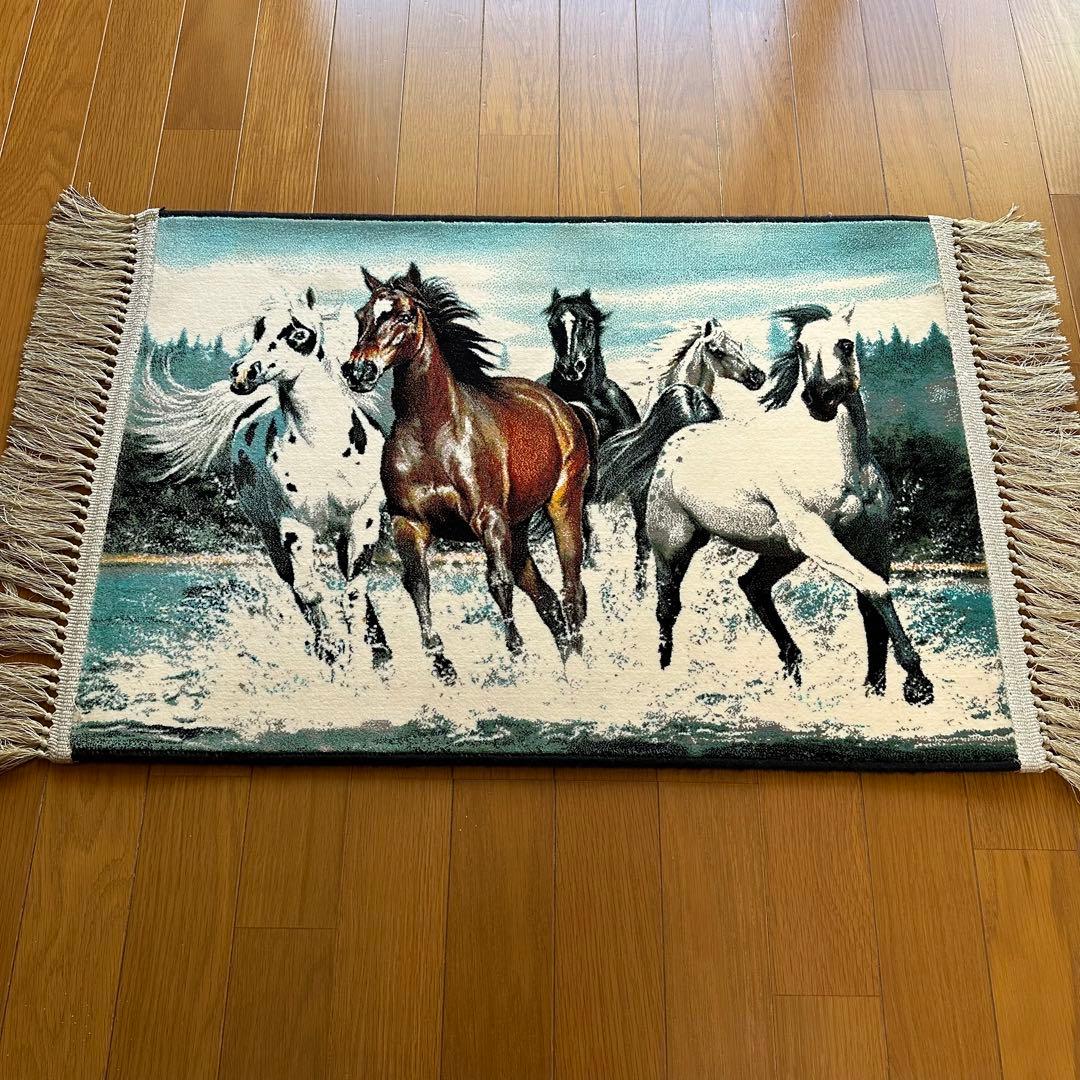 【新品未使用】絵画風絨毯　カーペット　玄関用　馬　玄関　廊下　絵画　イラン