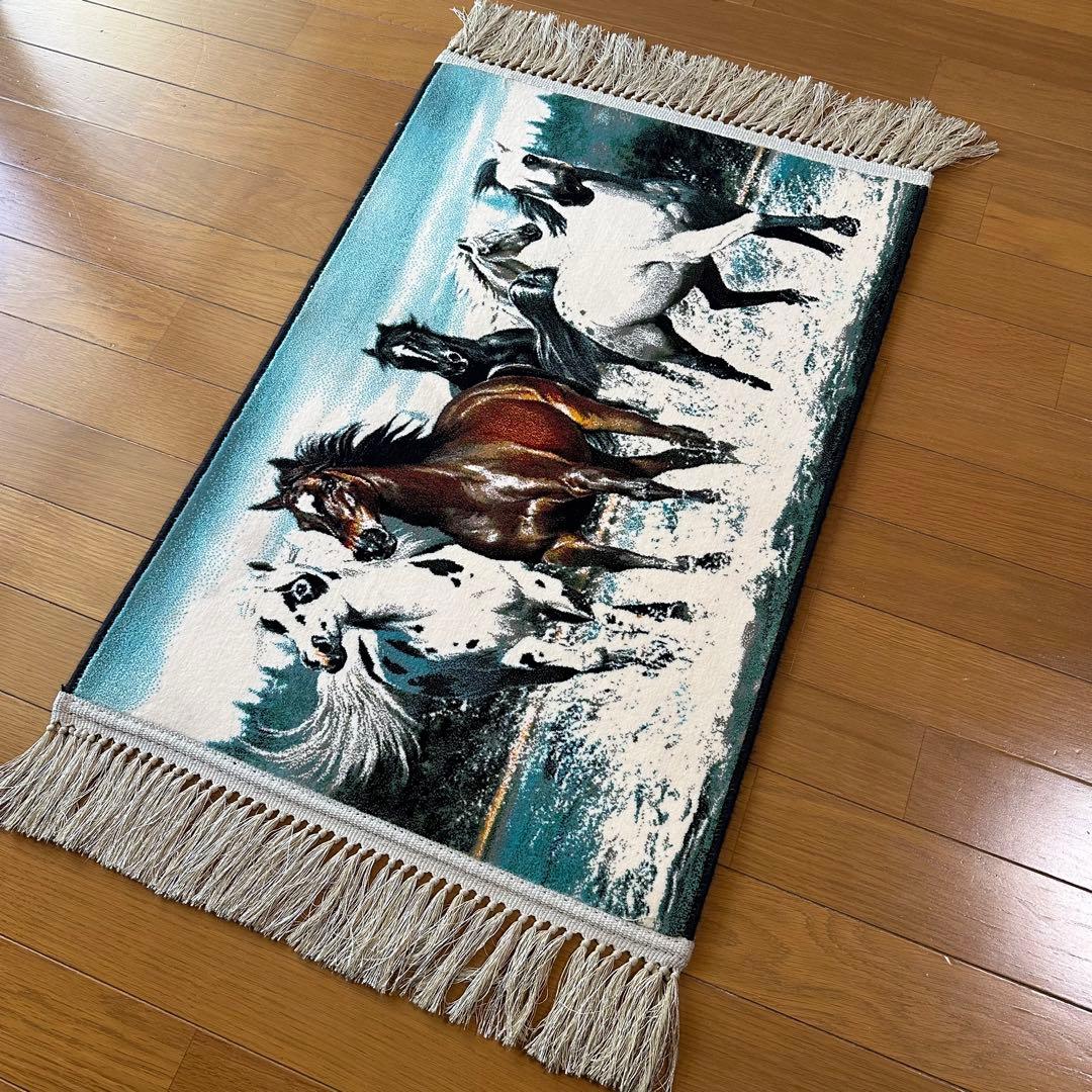 【新品未使用】絵画風絨毯　カーペット　玄関用　馬　玄関　廊下　絵画　イラン