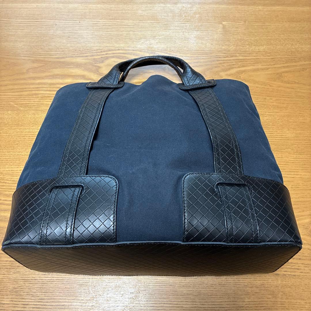 BOTTEGA VENETA イントレッチオミラージュ トートバッグ ネイビー