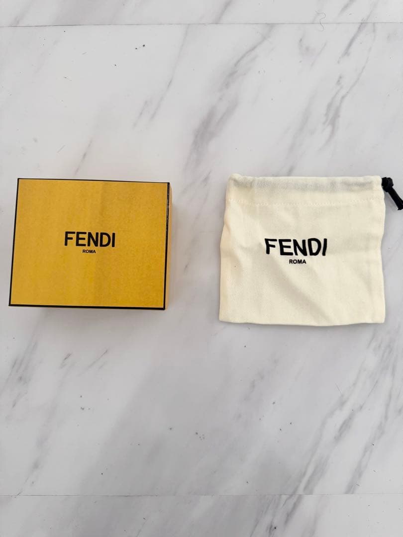 FENDI ナノ バゲット チャーム ブラウン PVCコーティングキャンバス
