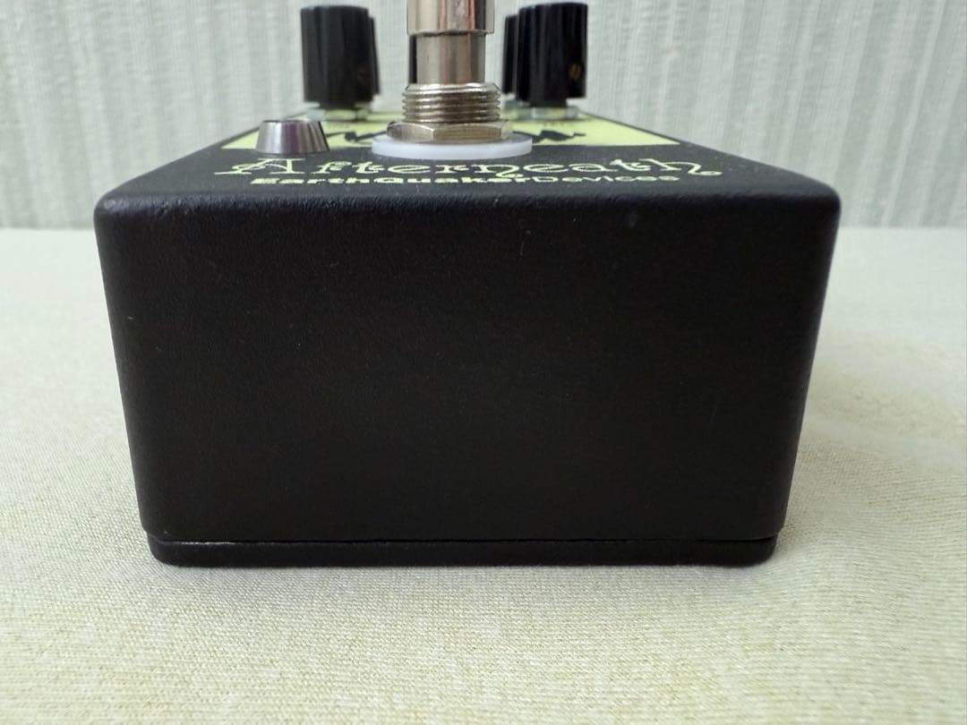 EarthQuaker Devices Afterneath ギターエフェクター