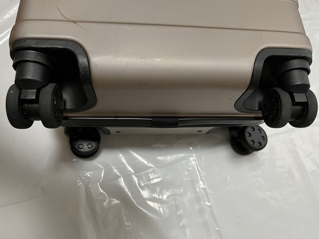 [無印良品] ストッパー付きハードキャリーケース 35 L