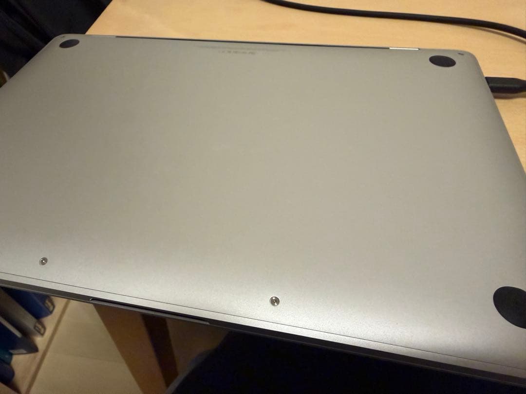 MacBook Pro 13インチ 2017 ジャンク 起動OK 充電接続時安定