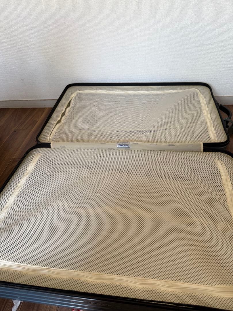 RIMOWA キャリーケース　(必ず説明を読んでください) phamu