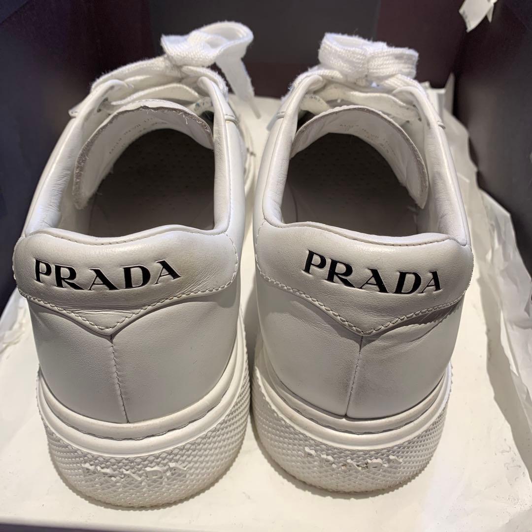 PRADA ホワイトスニーカー　37サイズ（23.5センチ）　箱あり