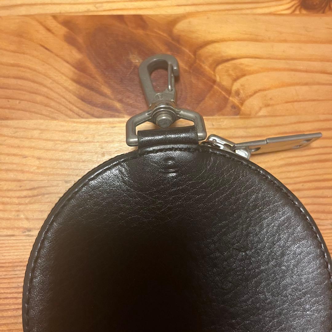 black means サークルポーチ　ケース