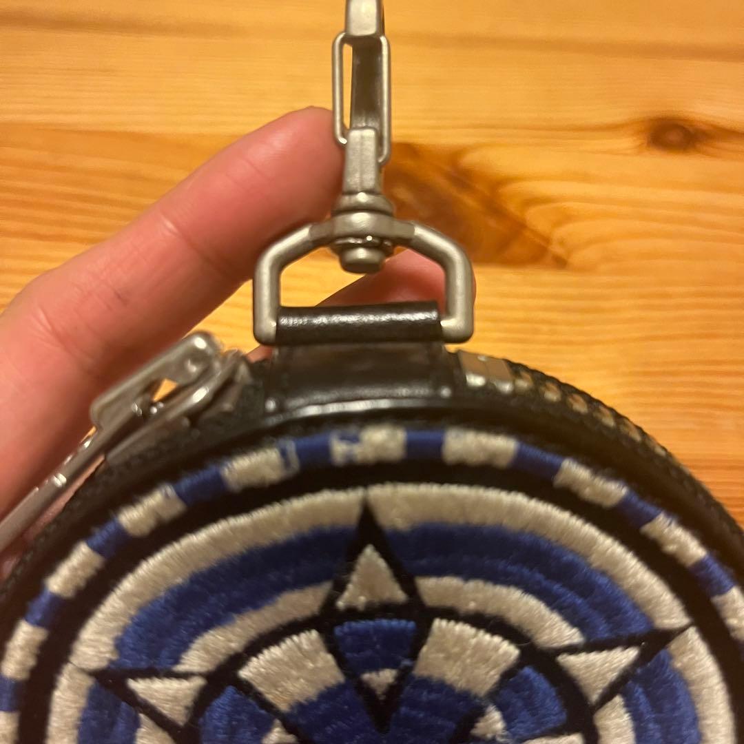 black means サークルポーチ　ケース