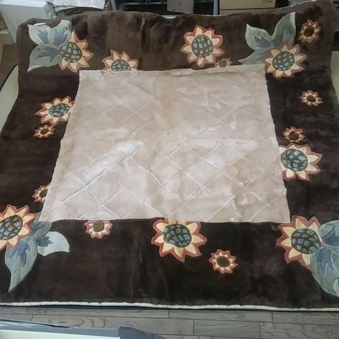 半額以下　ムートン　カーペット　２００×２００cm