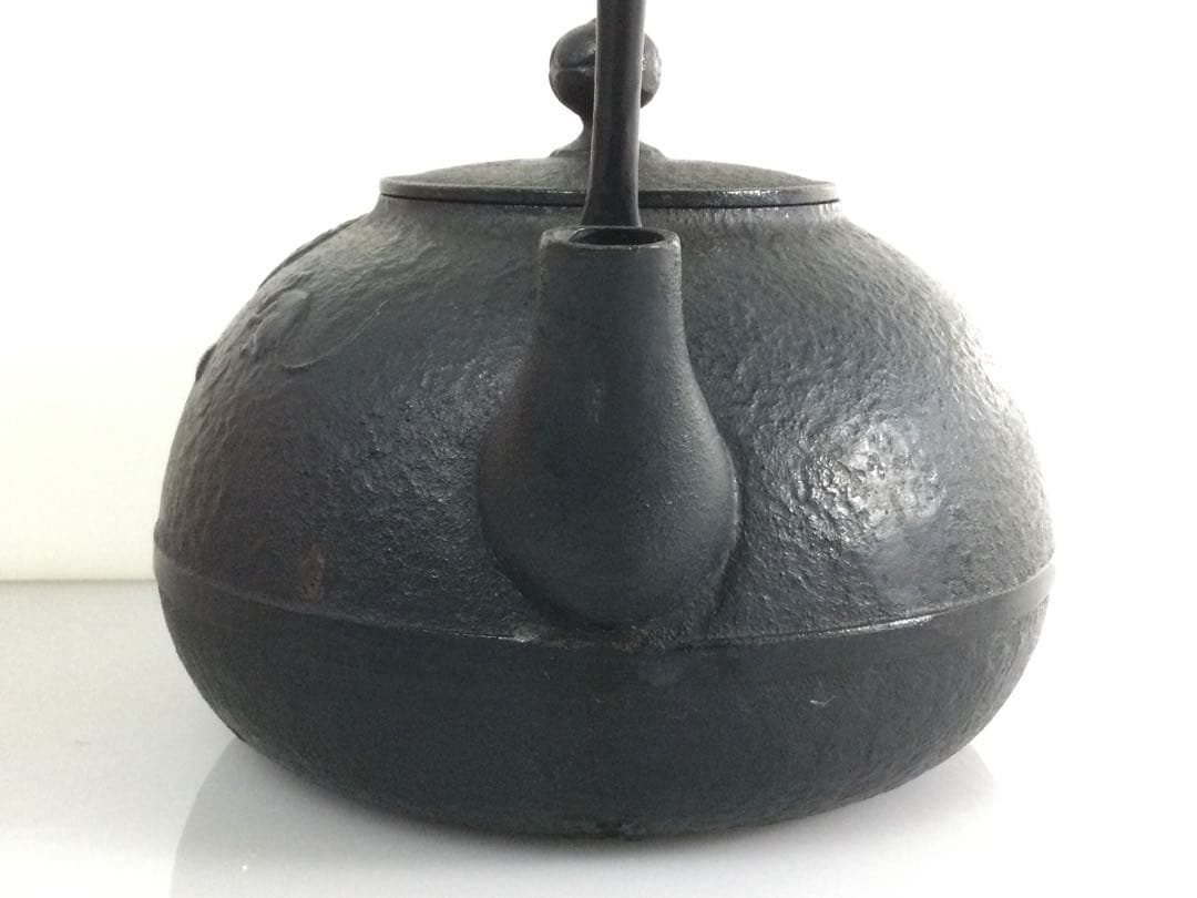 南部鉄器 鉄瓶 容量2L 盛榮堂造 打出の小槌図 縁起物 L336