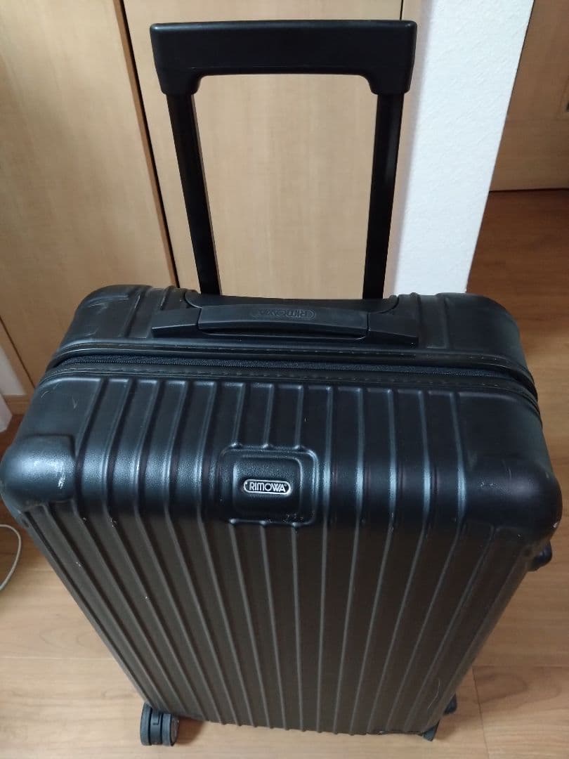 RIMOWA リモワ　サルサ　ブラック　58リットル　4輪