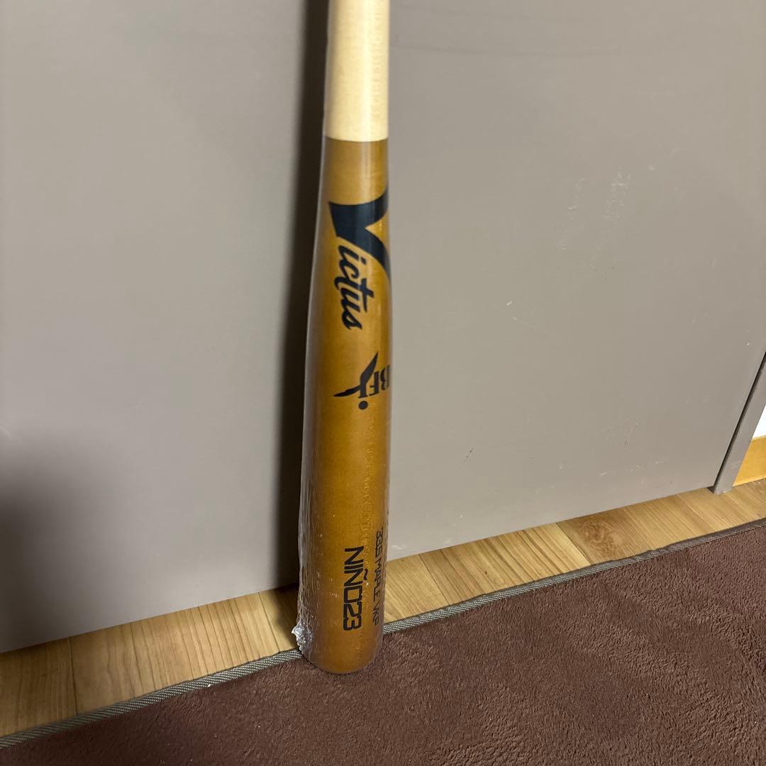 ビクタス硬式木製バット フェルナンドタティスJrモデル 85センチ