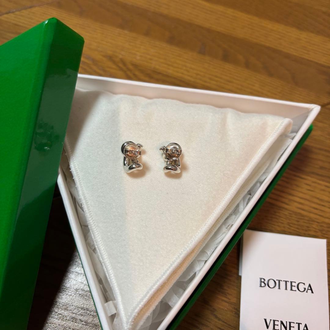 Bottega Veneta シルバーピアス ノットピアス