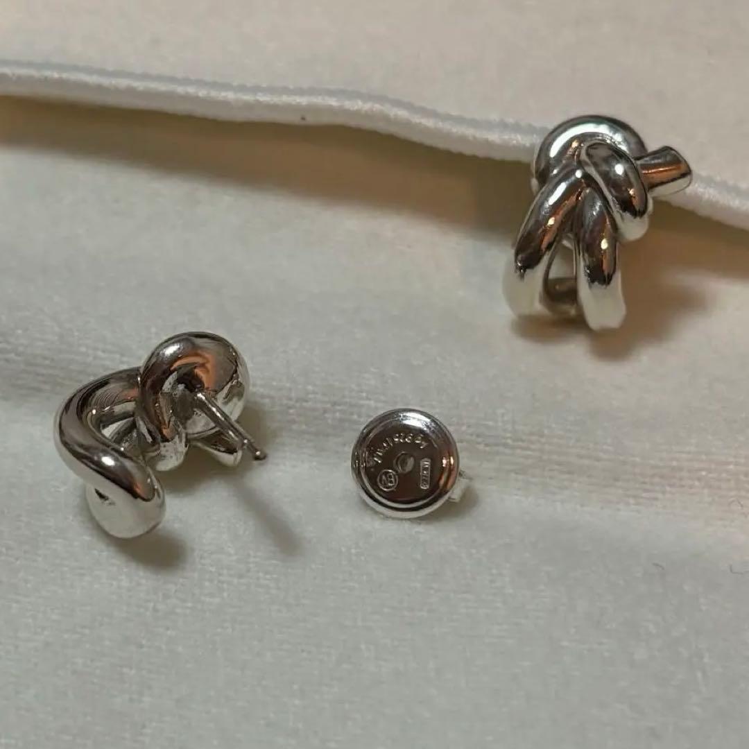 Bottega Veneta シルバーピアス ノットピアス