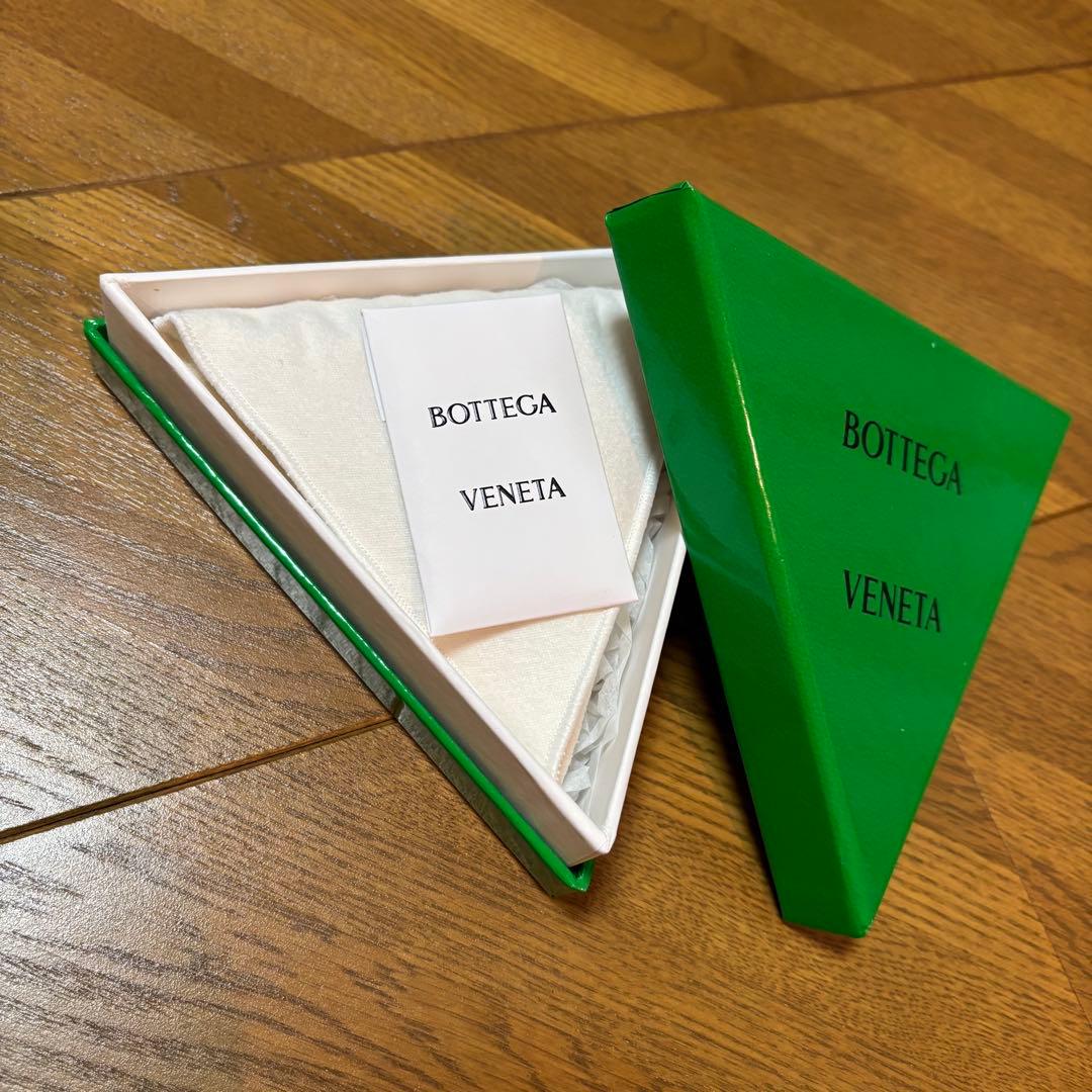 Bottega Veneta シルバーピアス ノットピアス