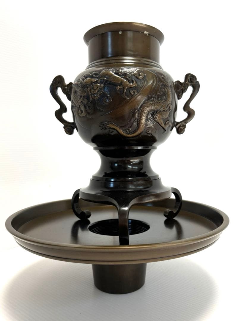 金属製の壺　花瓶　骨董品　龍と虎