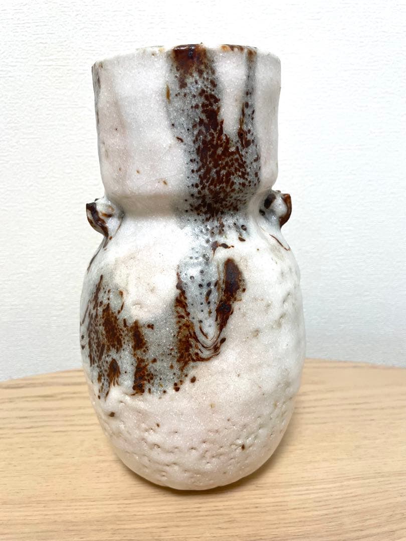 志野焼　花瓶 26cm高さ