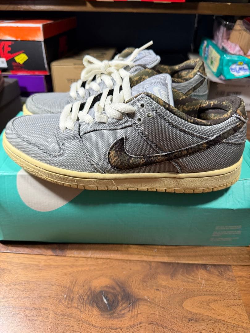 靴 Nike SB Dunk Low \"Wolf Grey Digi Camo\"