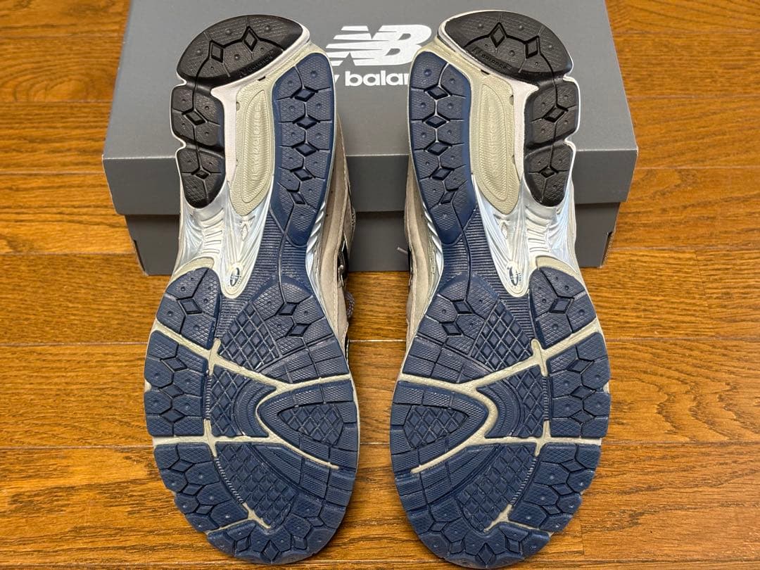 【極美品】New Balance ML2002RA