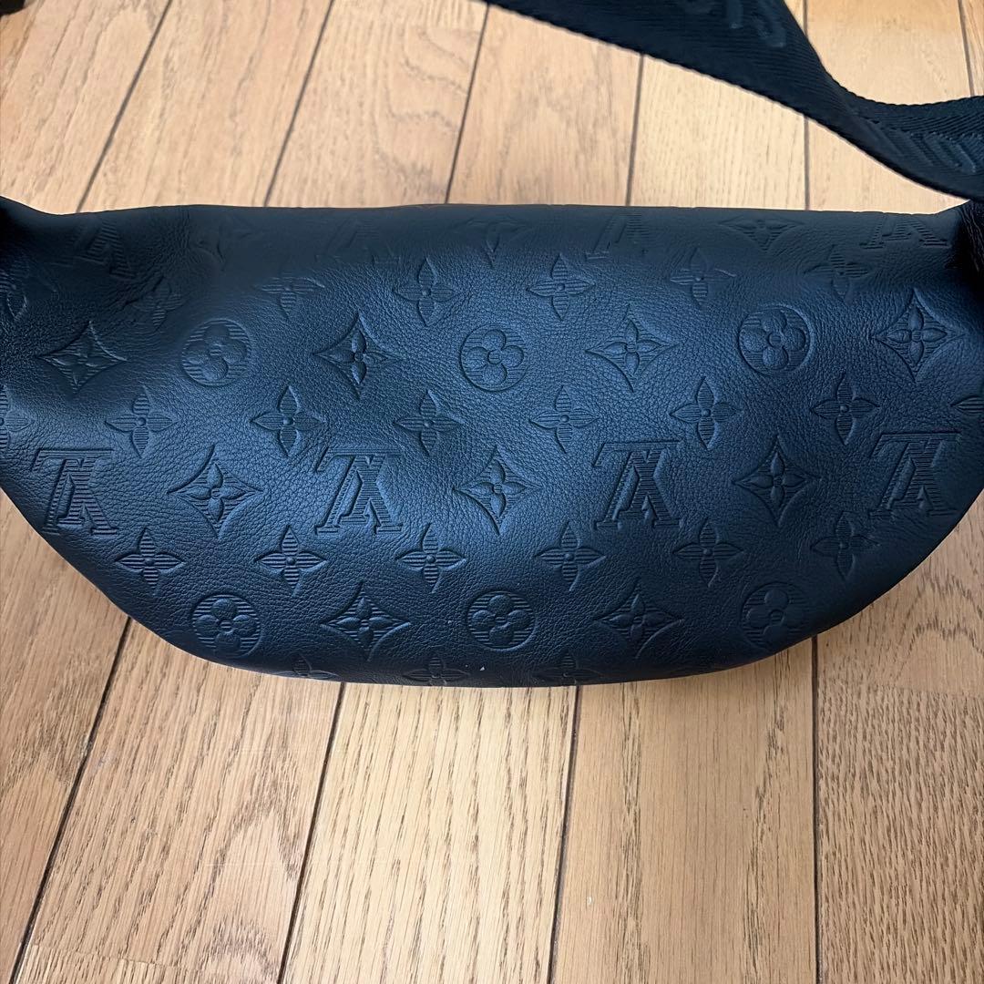 LOUIS VUITTON ルイヴィトン