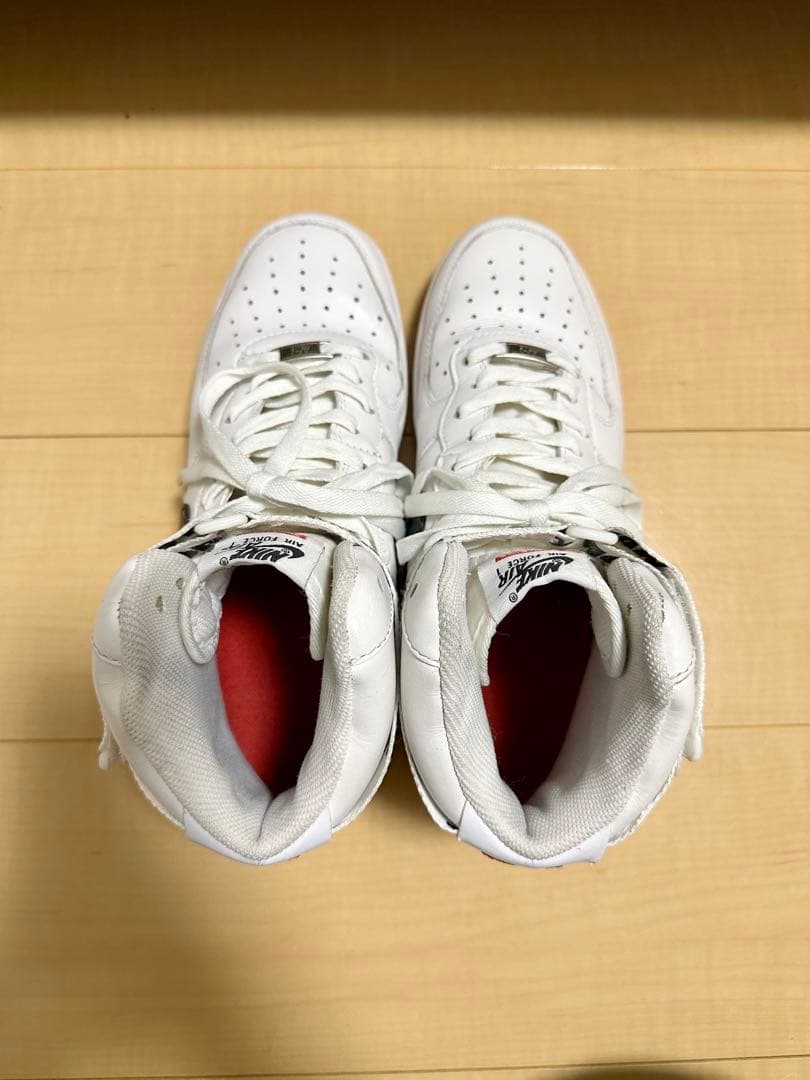 Supreme × Nike Air Force 1 ハイカット スニーカー