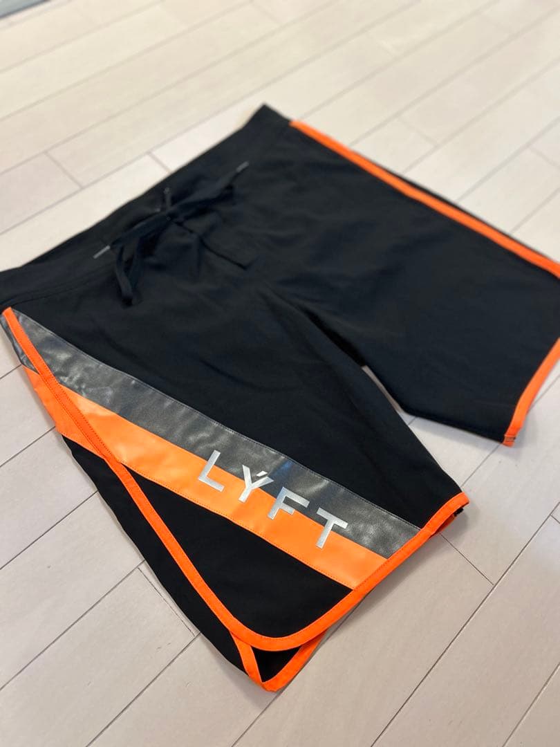 LYFT サーフパンツ【Lサイズ】　黒/オレンジ