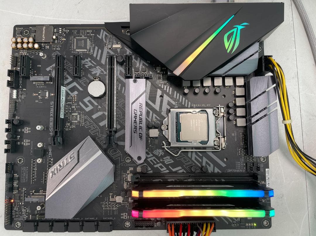 ROG CPUとマザーボードとメモリーのセット ROG i7 9700 32GB