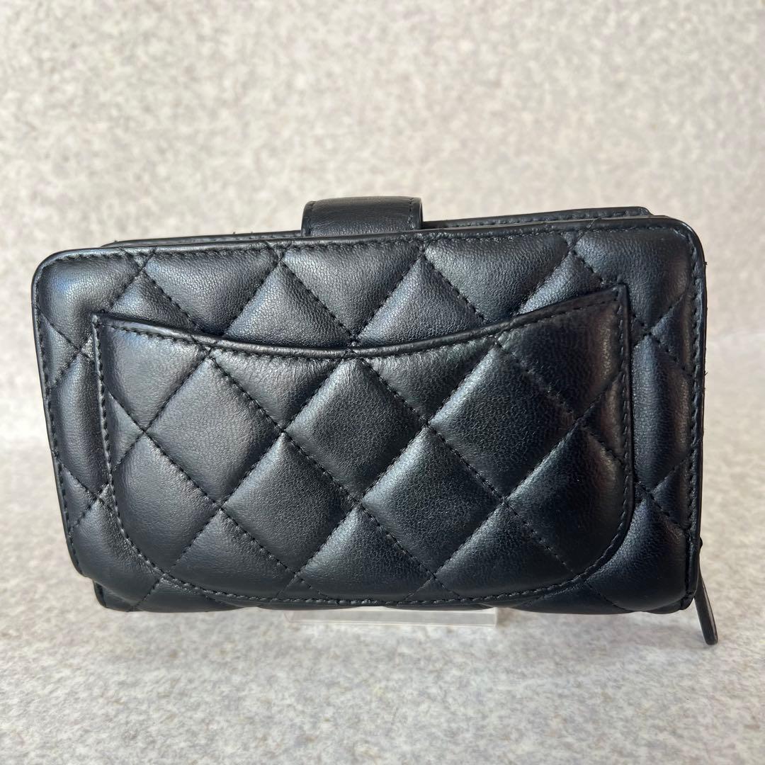 超美品CHANEL マトラッセココマークコンパクト二つ折り財布ブラック
