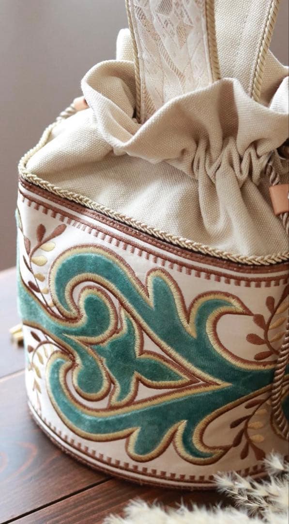 akua ハンドメイド 巾着バッグ